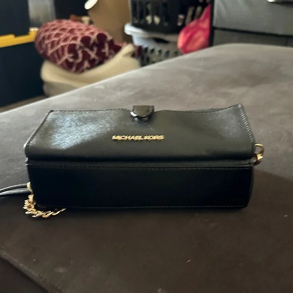 Michael Kors Elegant Black Crossbody Bag - Picture 12 of 13